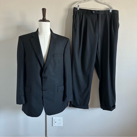 Jos. A. Bank Other - JOS  A Bank men’s set pants and blazer suit